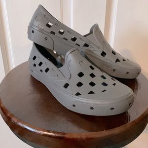 Vans Slip-On TRK Water Shoes - Pewter. Size US 7 Mens US 8.5 Womens.